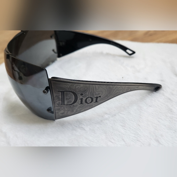 Vintage Dior Western Mask Sunglasses  - Greytone - Picture 4 of 11